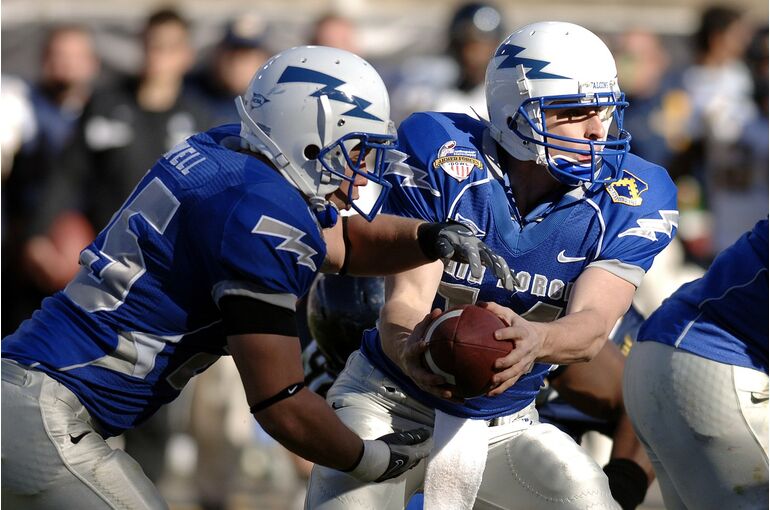 american-football-63109_1280